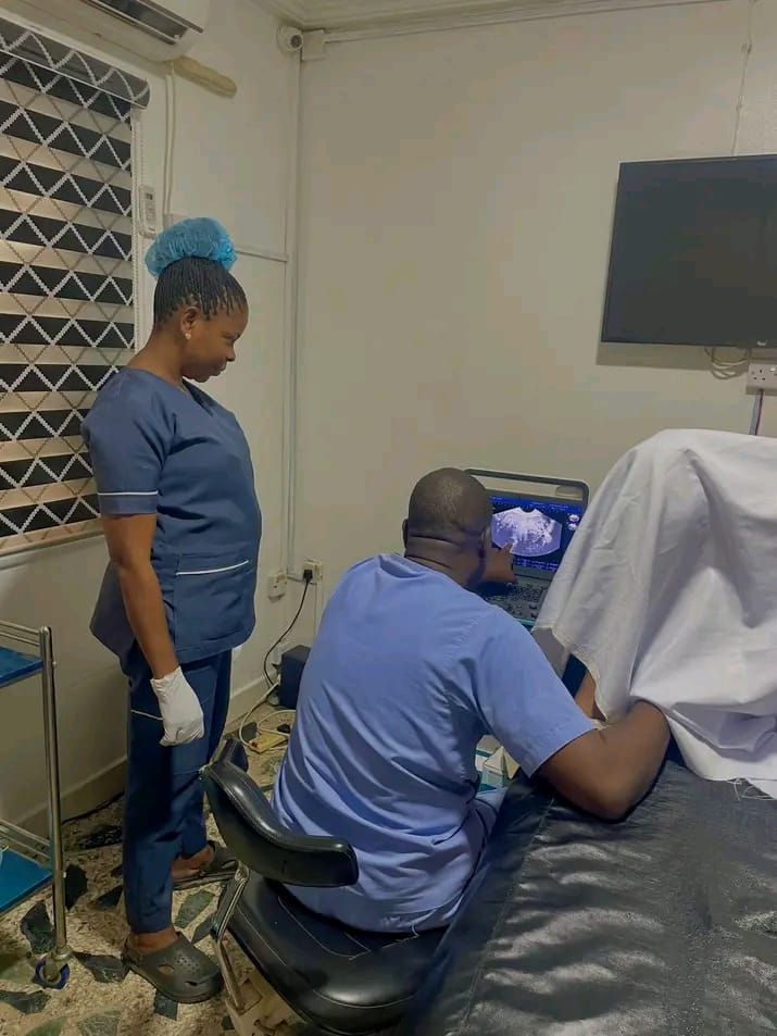 Fonrace clinical team performing an ultrasound scan